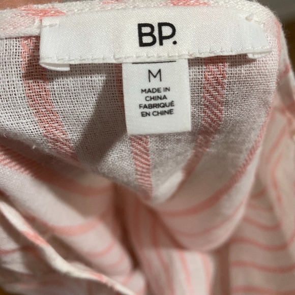 NWT 3/$20 🌻 BP Ruffle Sleeve Linen Blend Crop Top, Medium - Picture 5 of 7